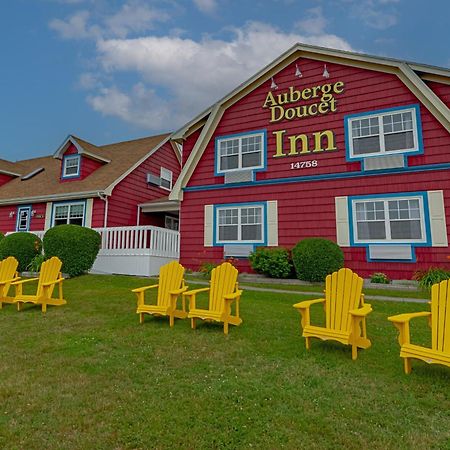 Auberge Doucet Inn Chéticamp Exterior foto