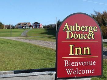 Auberge Doucet Inn Chéticamp Exterior foto