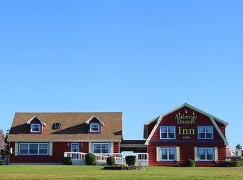 Auberge Doucet Inn Chéticamp Exterior foto
